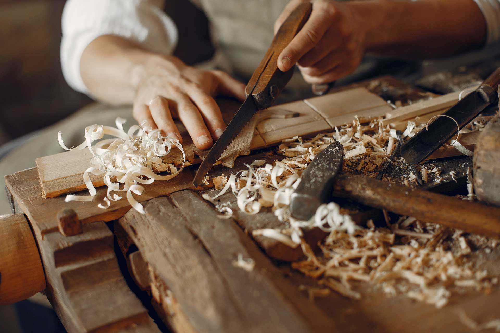 Passione e storia nel legno e falegnameria